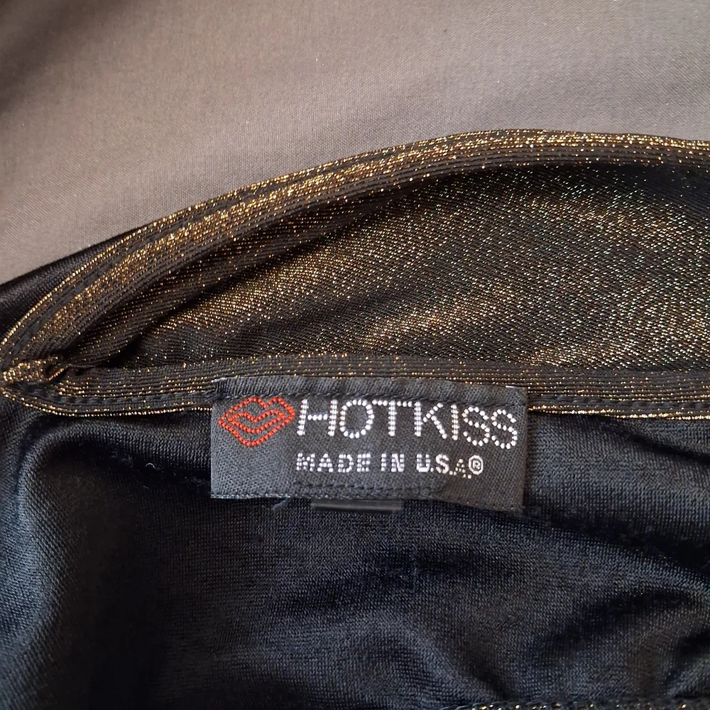 Hot Kiss Black and Gold Sparkle Dress - Picture 7 of 8